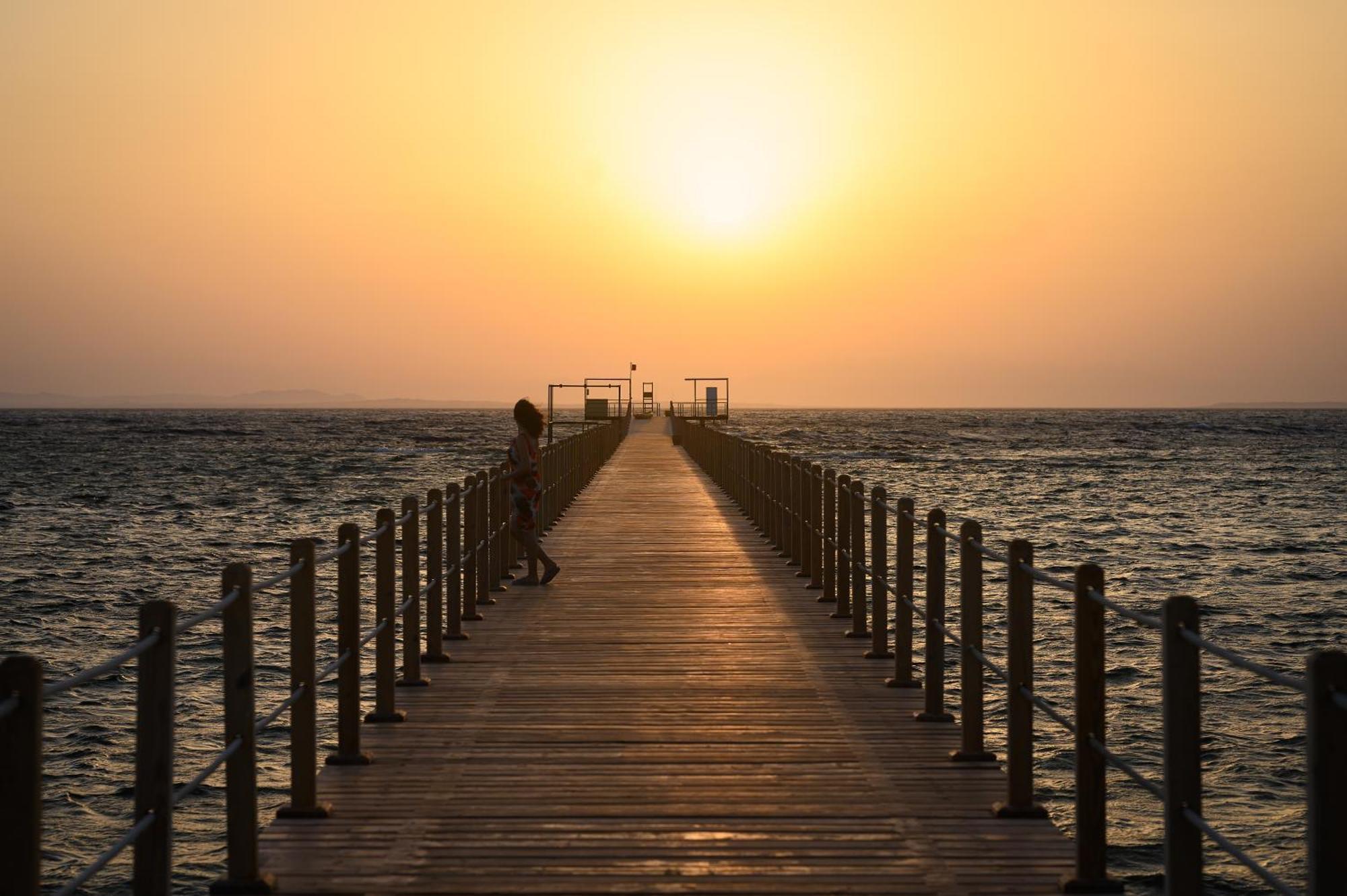 Iberotel Redsina Šarm aš-Šajch Exteriér fotografie Sunset at the Red Sea